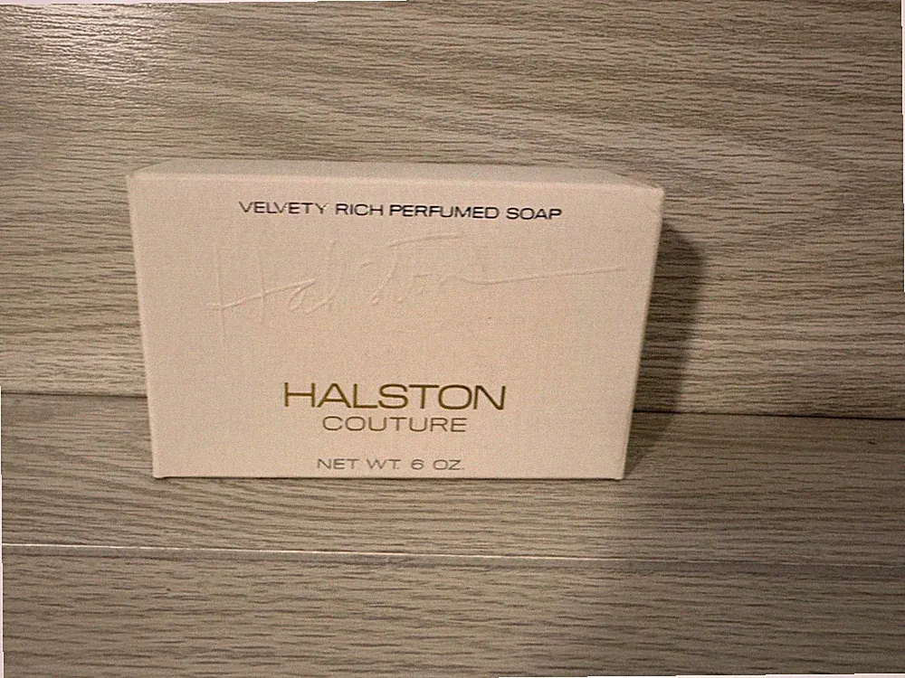 HALSTON Perfumed Soap in Kidney shape Large 6oz bar NO DISH